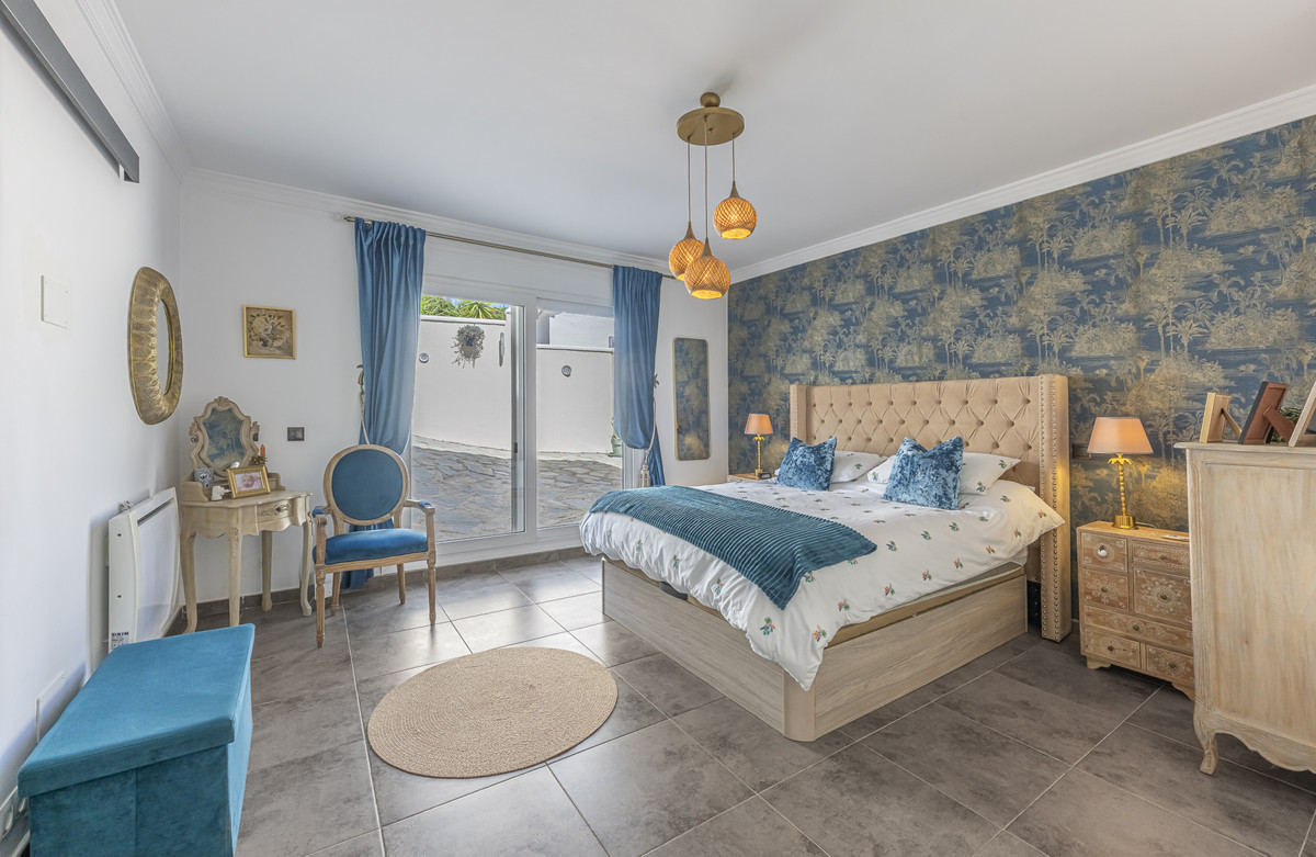 6 Bed Townhouse for sale in Estepona Costa Del Sol, Málaga, Spain