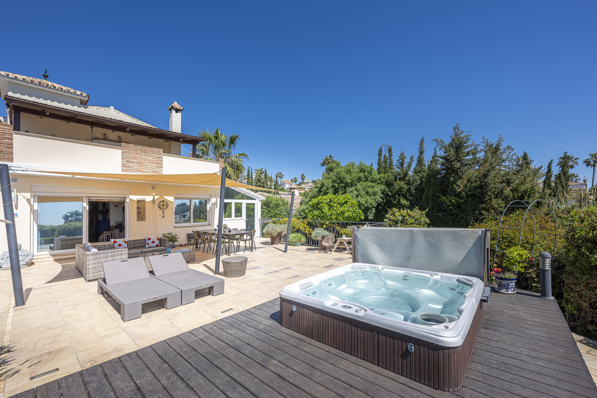 6 Bed Townhouse for sale in Estepona Costa Del Sol, Málaga, Spain