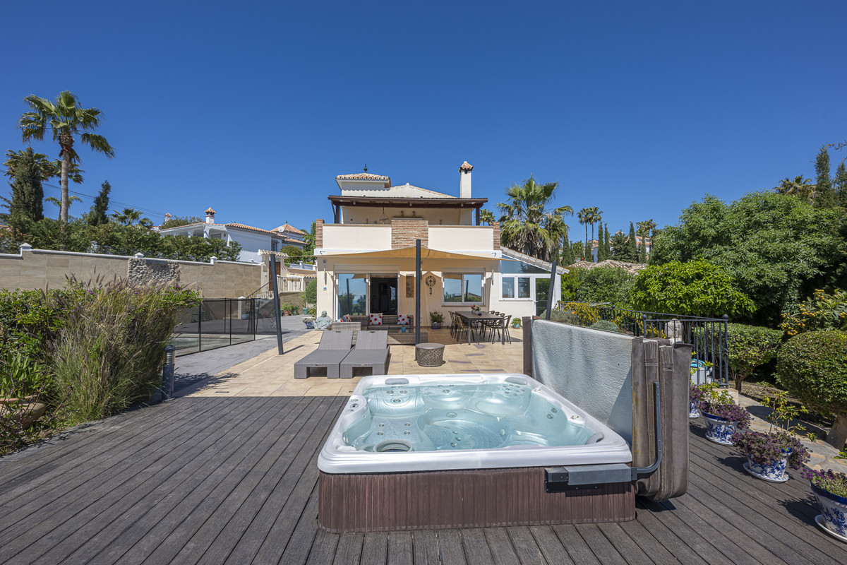 6 Bed Townhouse for sale in Estepona Costa Del Sol, Málaga, Spain