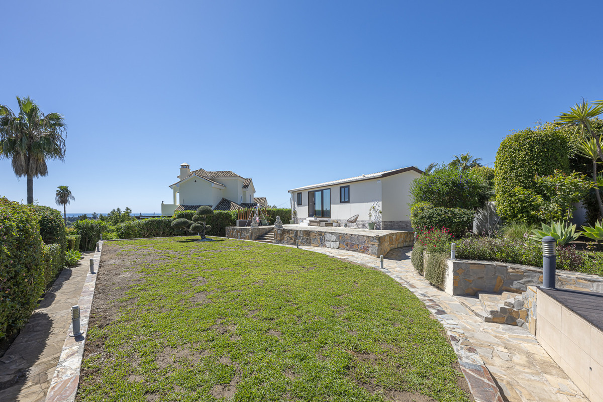 6 Bed Townhouse for sale in Estepona Costa Del Sol, Málaga, Spain