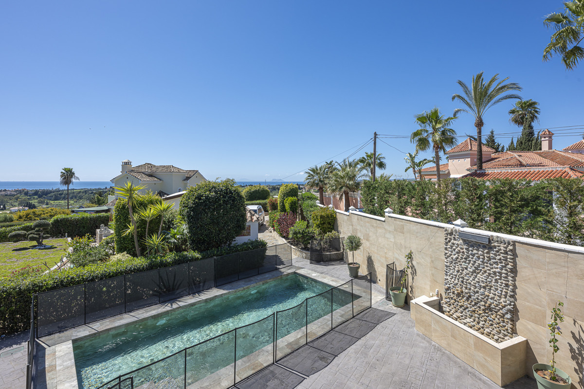 6 Bed Townhouse for sale in Estepona Costa Del Sol, Málaga, Spain