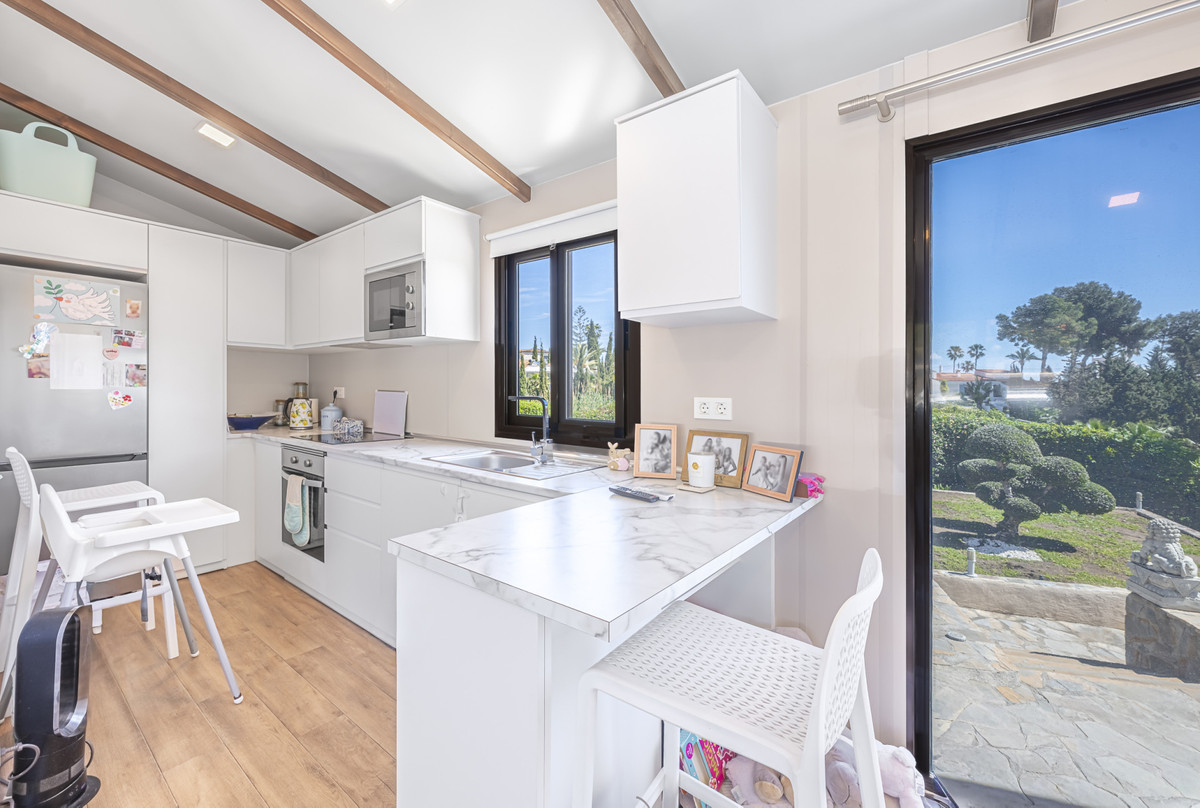 6 Bed Townhouse for sale in Estepona Costa Del Sol, Málaga, Spain