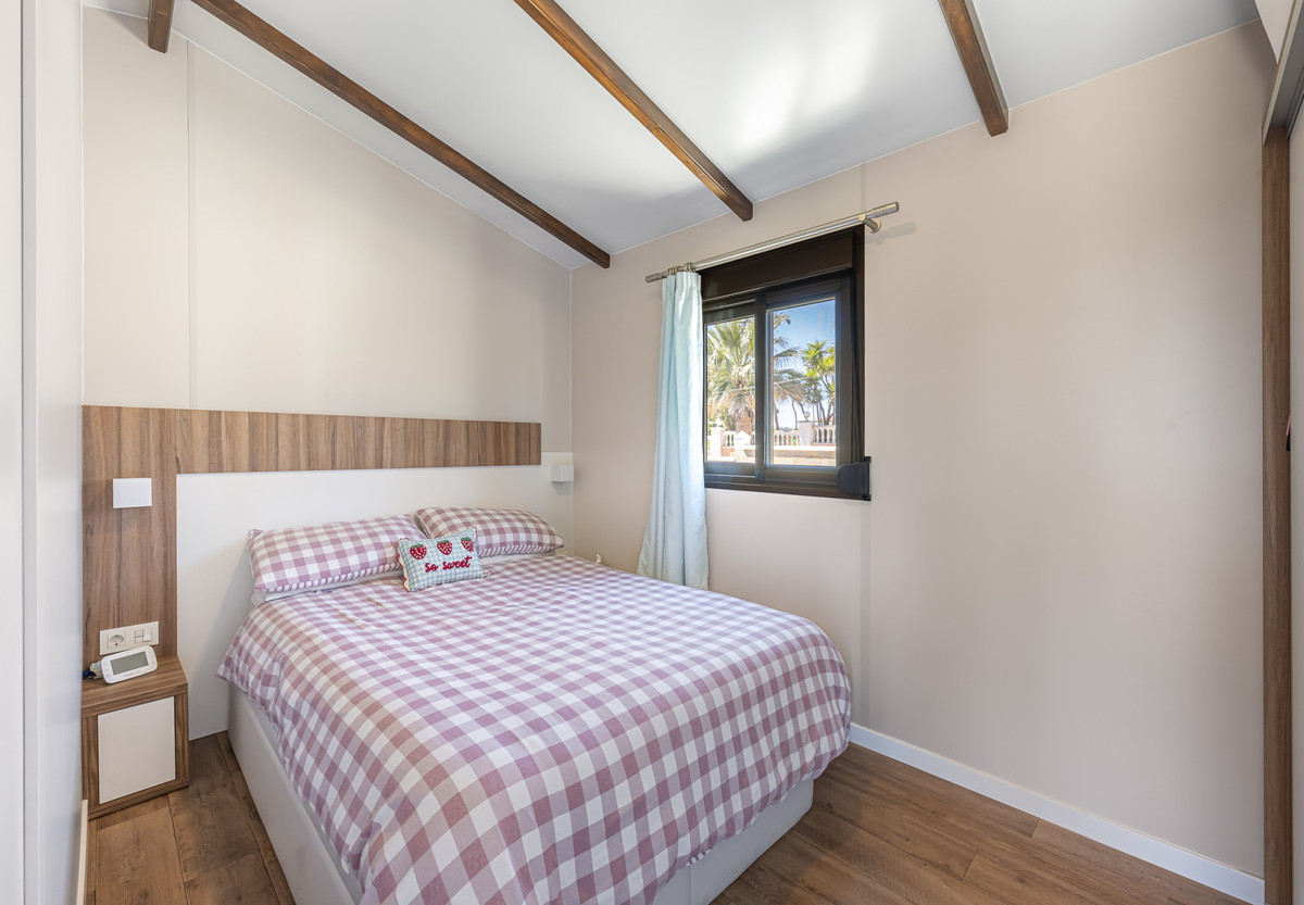 6 Bed Townhouse for sale in Estepona Costa Del Sol, Málaga, Spain
