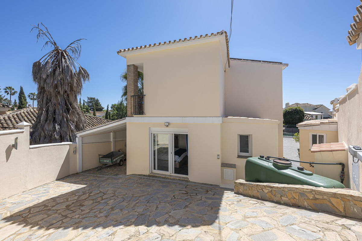 6 Bed Townhouse for sale in Estepona Costa Del Sol, Málaga, Spain
