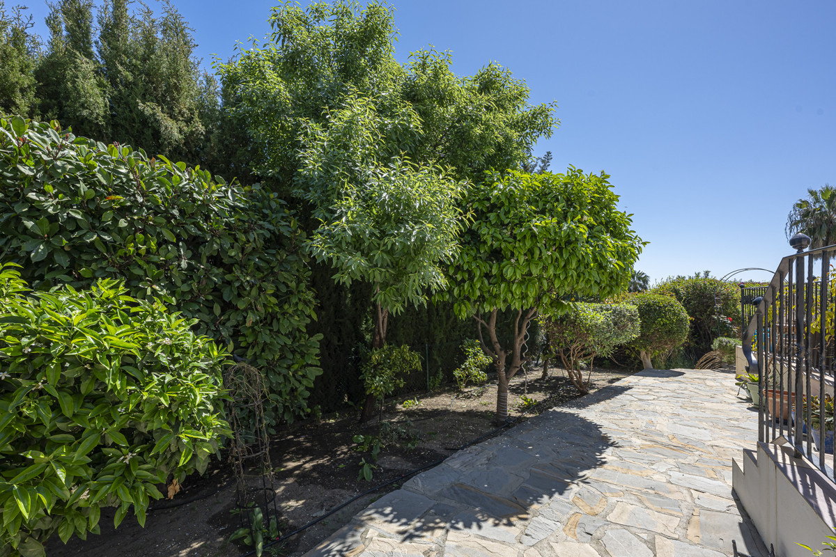 6 Bed Townhouse for sale in Estepona Costa Del Sol, Málaga, Spain
