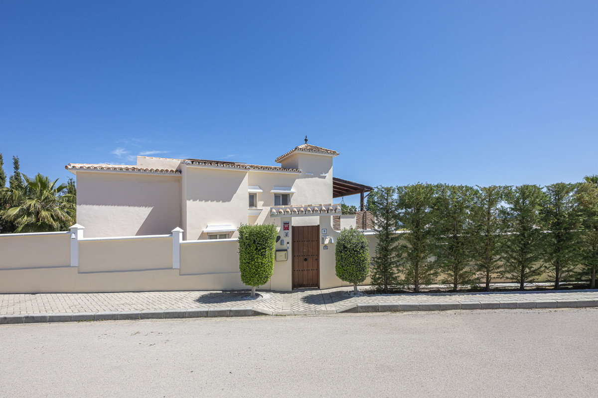 6 Bed Townhouse for sale in Estepona Costa Del Sol, Málaga, Spain