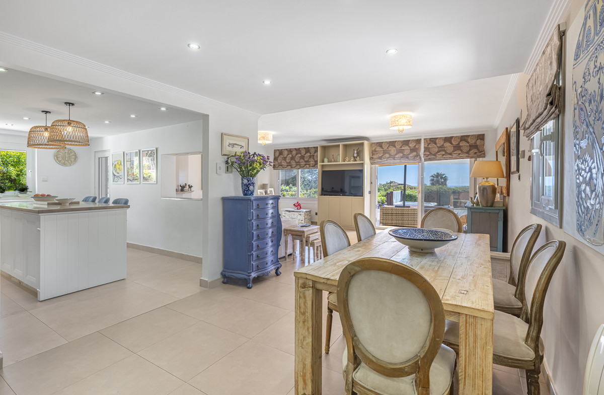 6 Bed Townhouse for sale in Estepona Costa Del Sol, Málaga, Spain