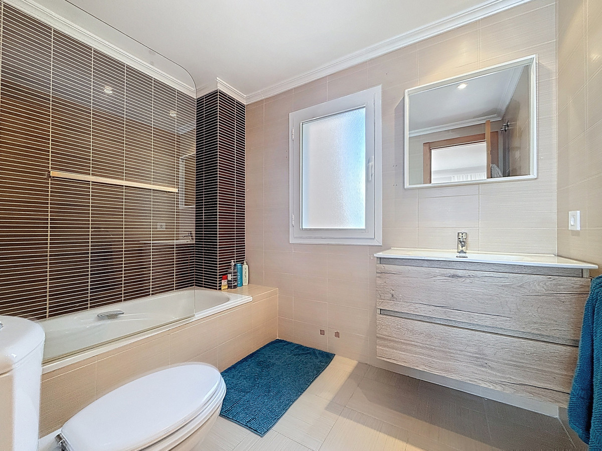 Se vende Ático de 2 dormitorios en Costa Del Sol, Málaga, España