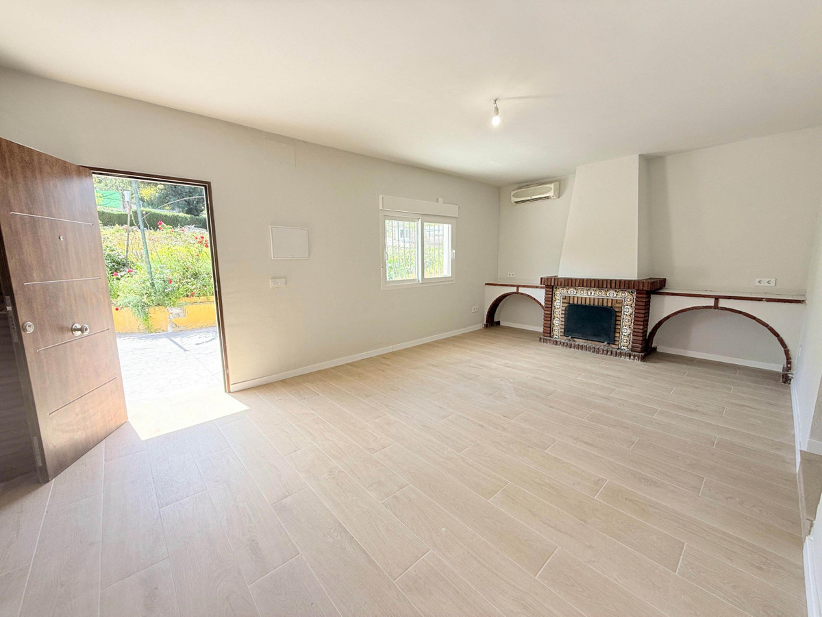 Se vende Finca - Cortijo de 3 dormitorios en Costa Del Sol, Málaga, España