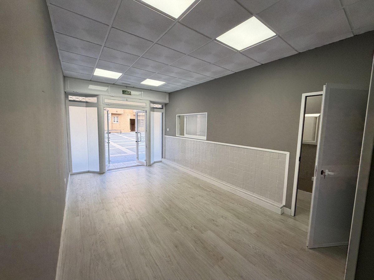 Se vende Local comercial de 2 dormitorios en Costa Del Sol, Málaga, España