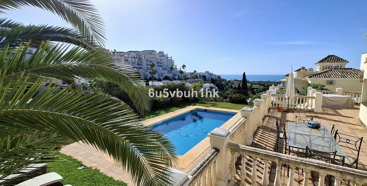 Se vende Villa - Chalet de 3 dormitorios en Costa Del Sol, Málaga, España