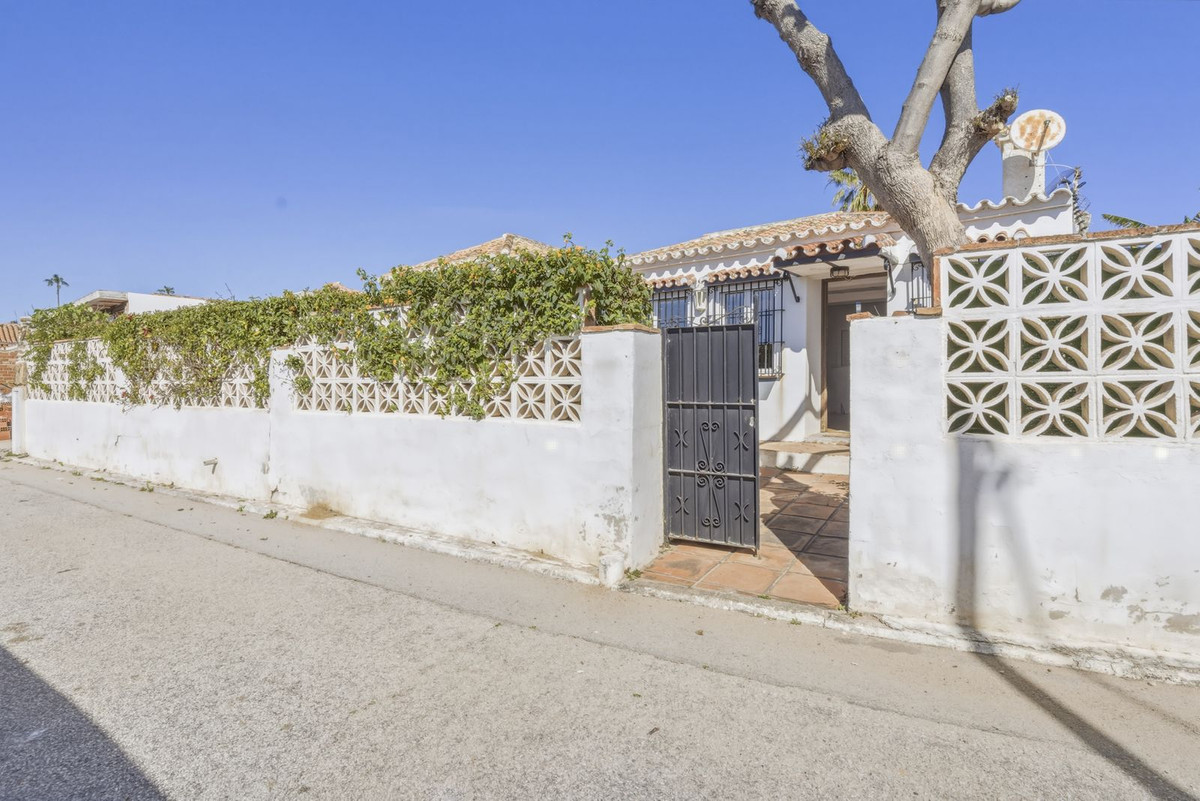 Se vende Bungalow de 3 dormitorios en Costa Del Sol, Málaga, España