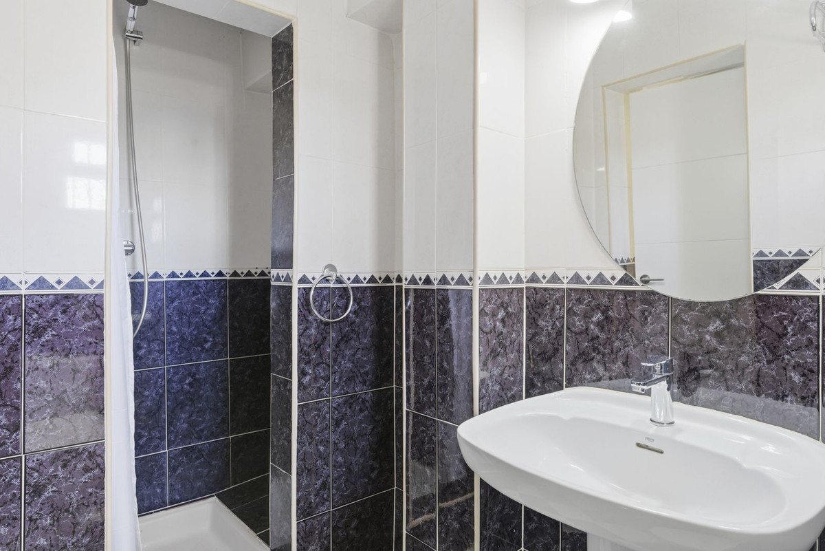 Se vende Bungalow de 3 dormitorios en Costa Del Sol, Málaga, España