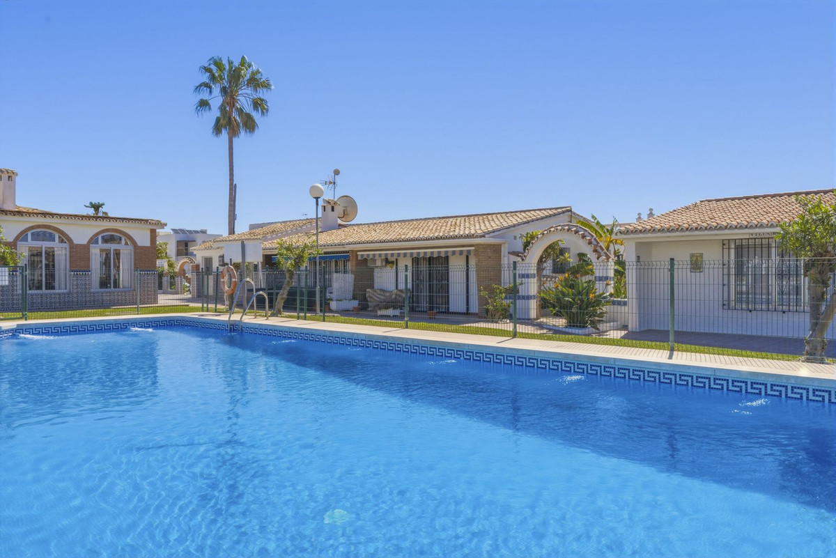 Se vende Bungalow de 3 dormitorios en Costa Del Sol, Málaga, España