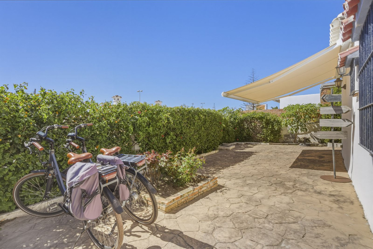 Se vende Bungalow de 3 dormitorios en Costa Del Sol, Málaga, España