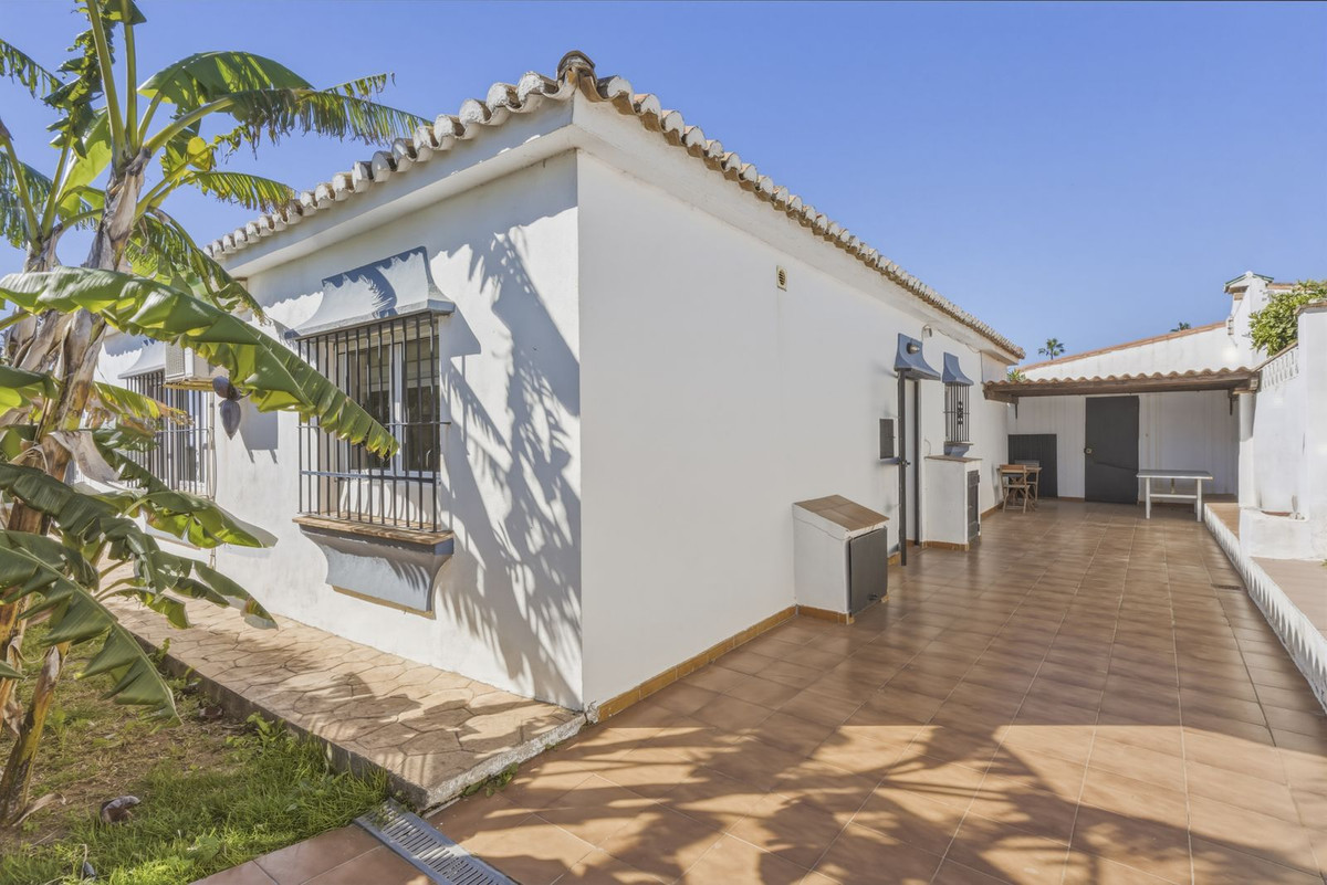 Se vende Bungalow de 3 dormitorios en Costa Del Sol, Málaga, España