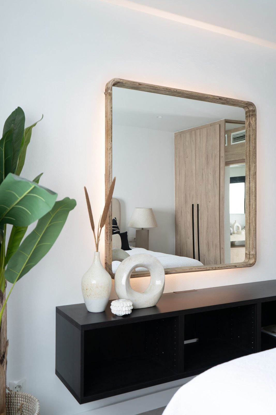 2 Bed Apartment for sale in Nueva Andalucía Costa Del Sol, Málaga, Spain