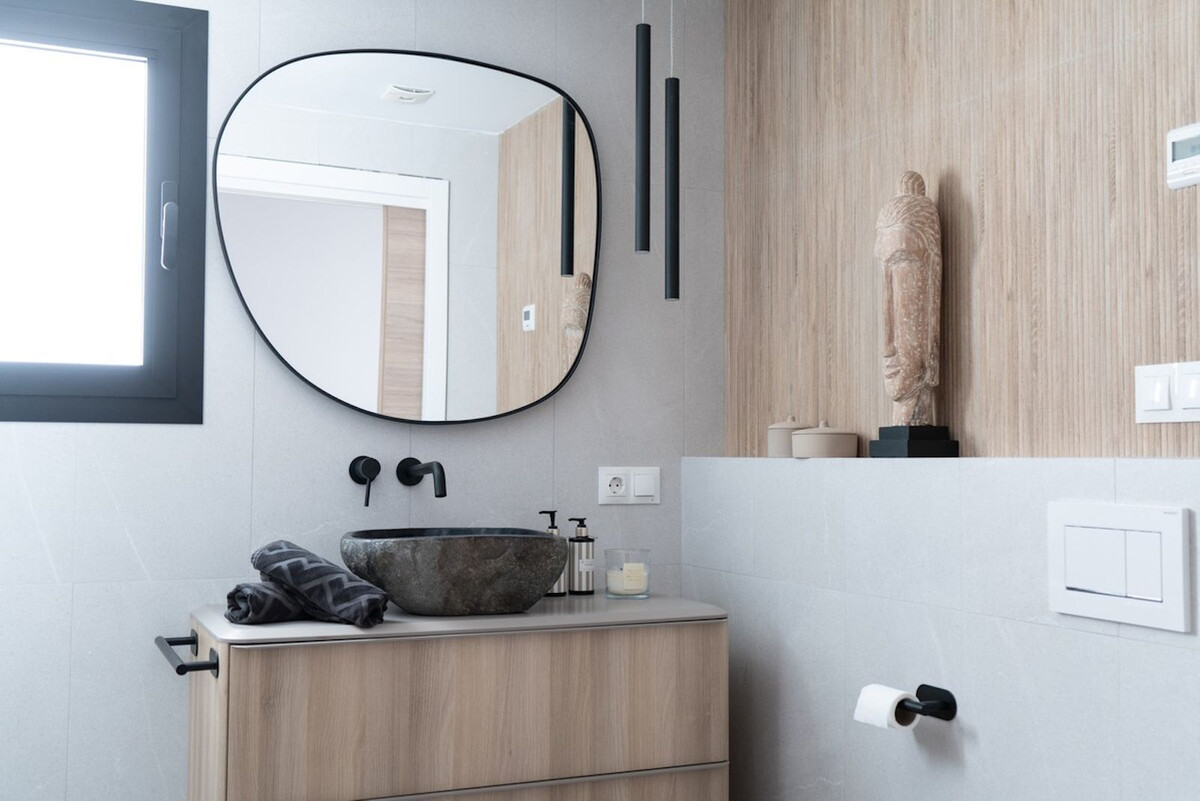 2 Bed Apartment for sale in Nueva Andalucía Costa Del Sol, Málaga, Spain