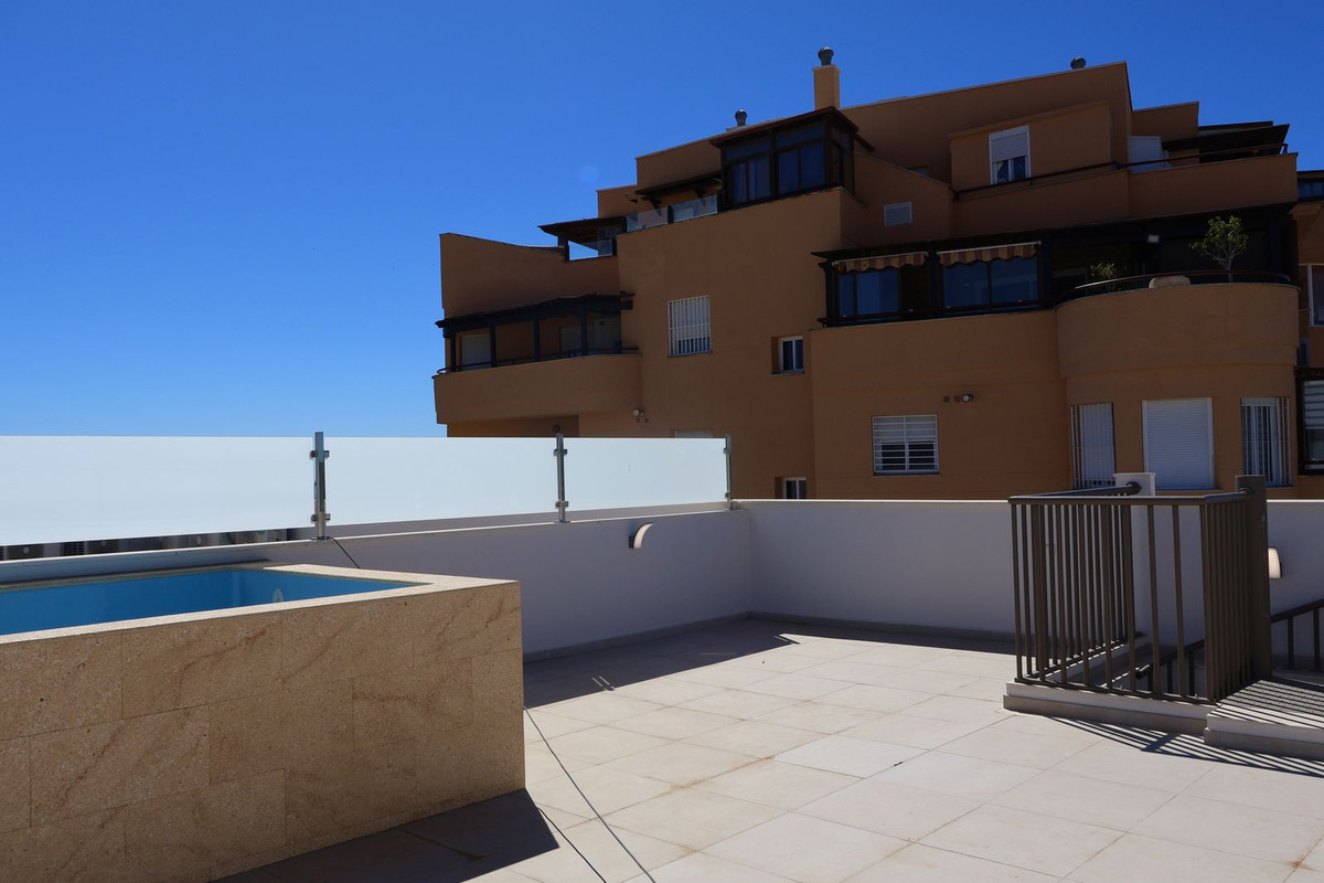 3 Bed Apartment for sale in Estepona Costa Del Sol, Málaga, Spain