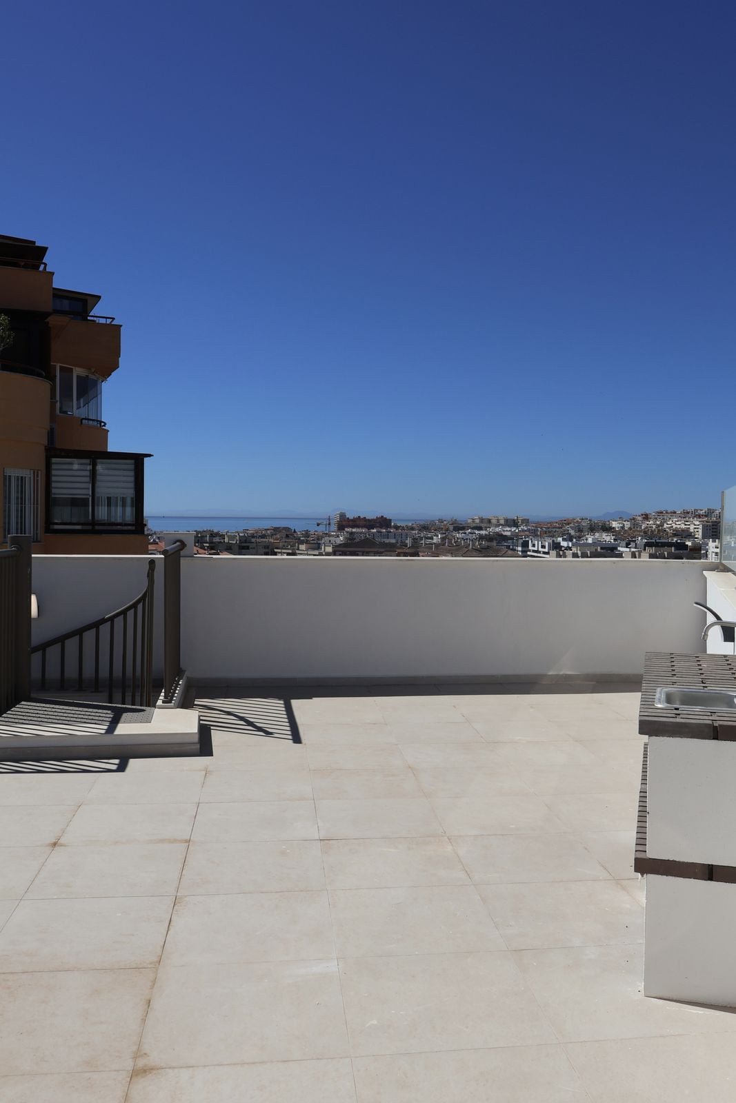 3 Bed Apartment for sale in Estepona Costa Del Sol, Málaga, Spain