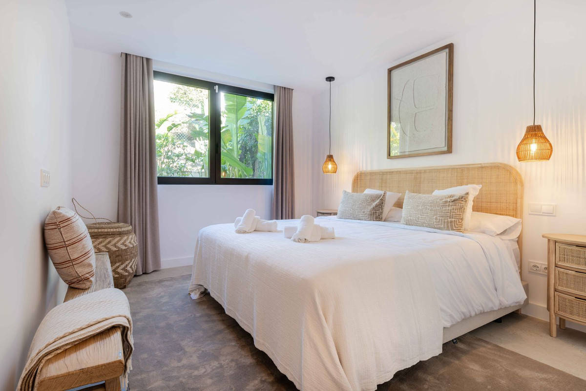 4 Bed Townhouse for sale in El Paraiso Costa Del Sol, Málaga, Spain
