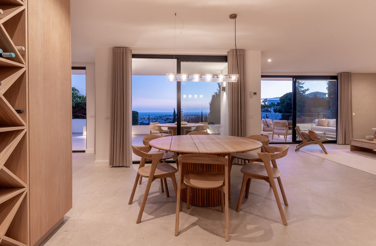 4 Bed Townhouse for sale in El Paraiso Costa Del Sol, Málaga, Spain