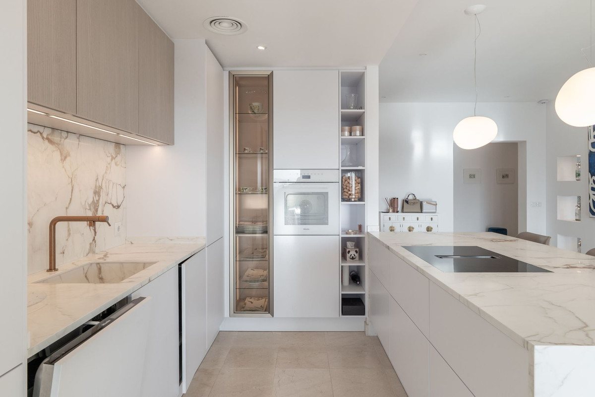 4 Bed Apartment for sale in Los Flamingos Costa Del Sol, Málaga, Spain