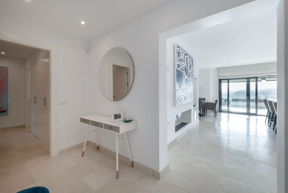 4 Bed Apartment for sale in Los Flamingos Costa Del Sol, Málaga, Spain
