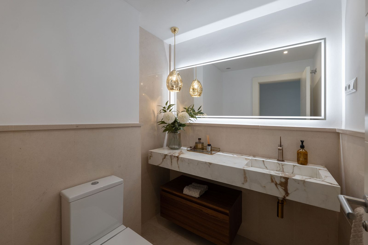 4 Bed Apartment for sale in Los Flamingos Costa Del Sol, Málaga, Spain