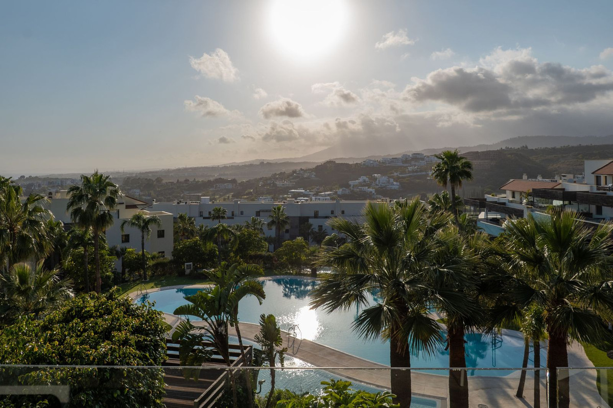 4 Bed Apartment for sale in Los Flamingos Costa Del Sol, Málaga, Spain