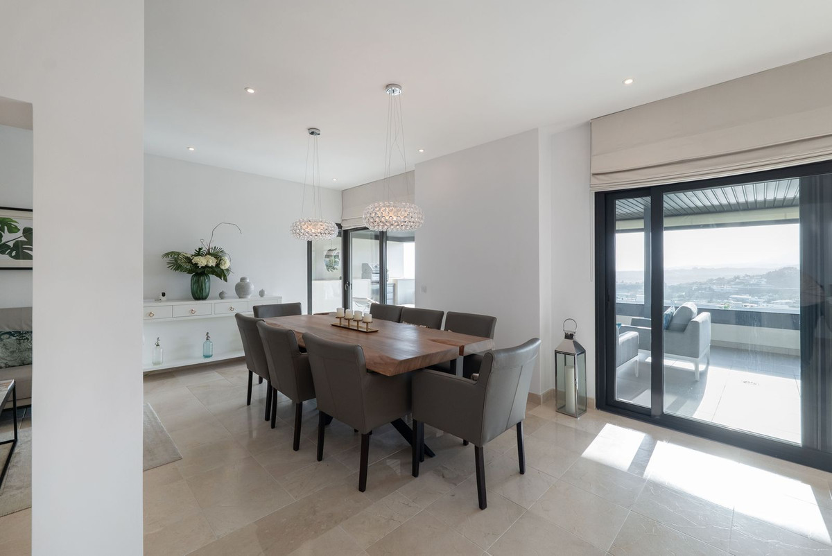 4 Bed Apartment for sale in Los Flamingos Costa Del Sol, Málaga, Spain