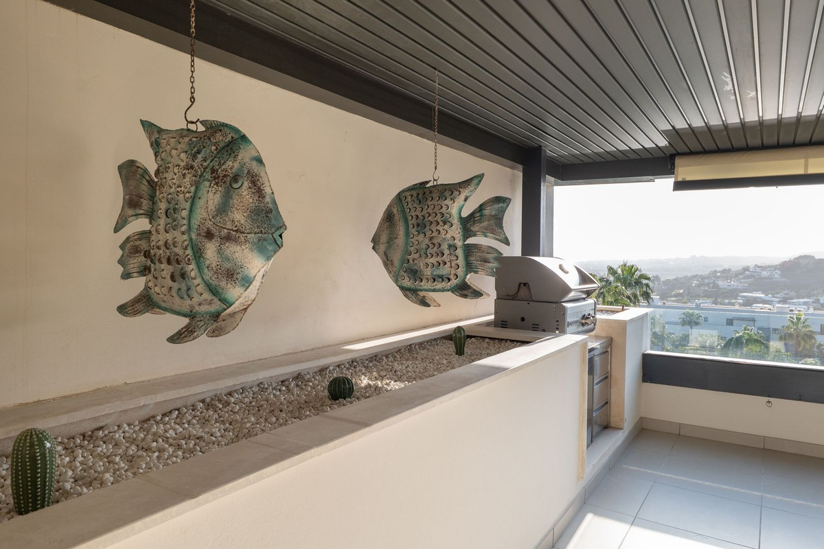 4 Bed Apartment for sale in Los Flamingos Costa Del Sol, Málaga, Spain