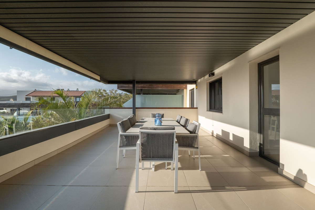 4 Bed Apartment for sale in Los Flamingos Costa Del Sol, Málaga, Spain