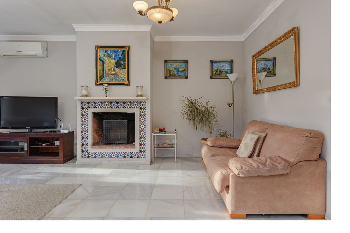 Se vende Villa - Chalet de 4 dormitorios en Costa Del Sol, Málaga, España