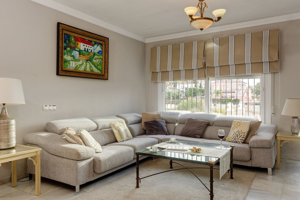 Se vende Villa - Chalet de 4 dormitorios en Costa Del Sol, Málaga, España