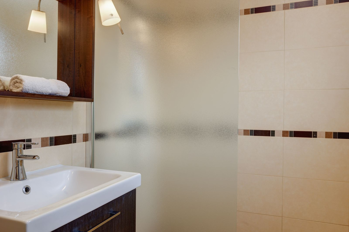 Se vende Villa - Chalet de 4 dormitorios en Costa Del Sol, Málaga, España