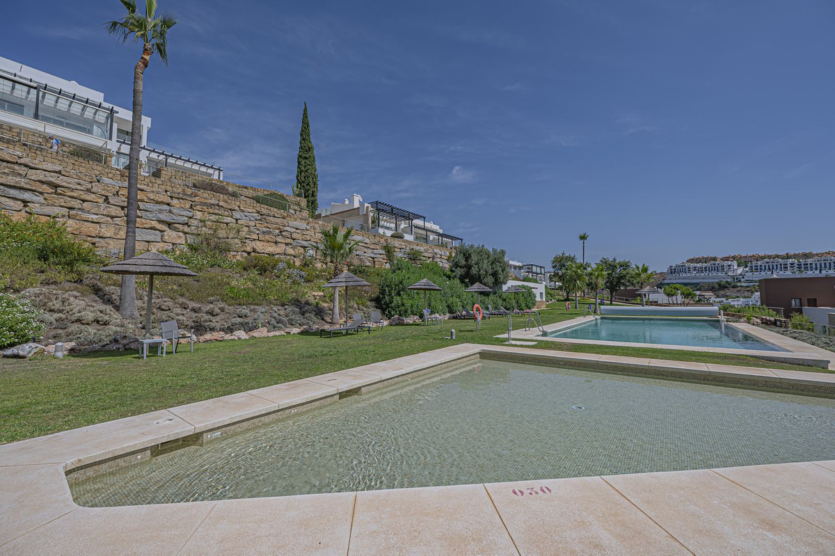 Se vende Apartamento Planta Media de 2 dormitorios en Costa Del Sol, Málaga, España
