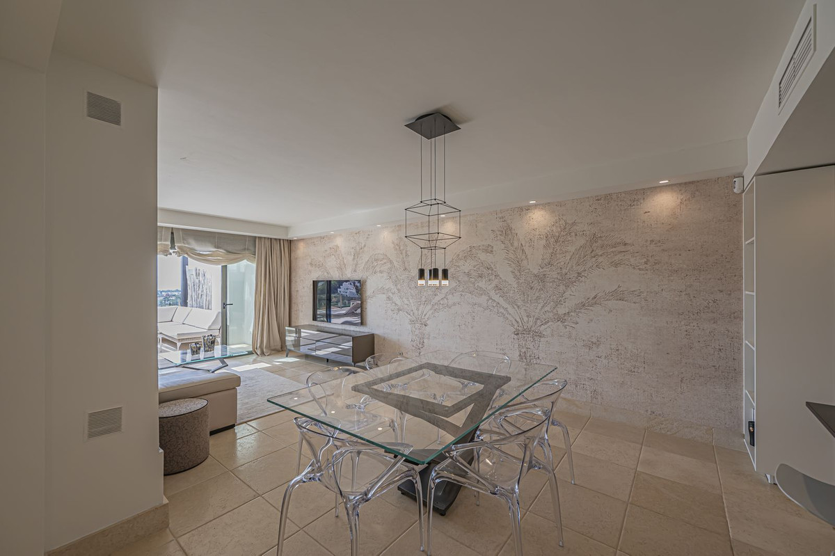 Se vende Apartamento Planta Media de 2 dormitorios en Costa Del Sol, Málaga, España