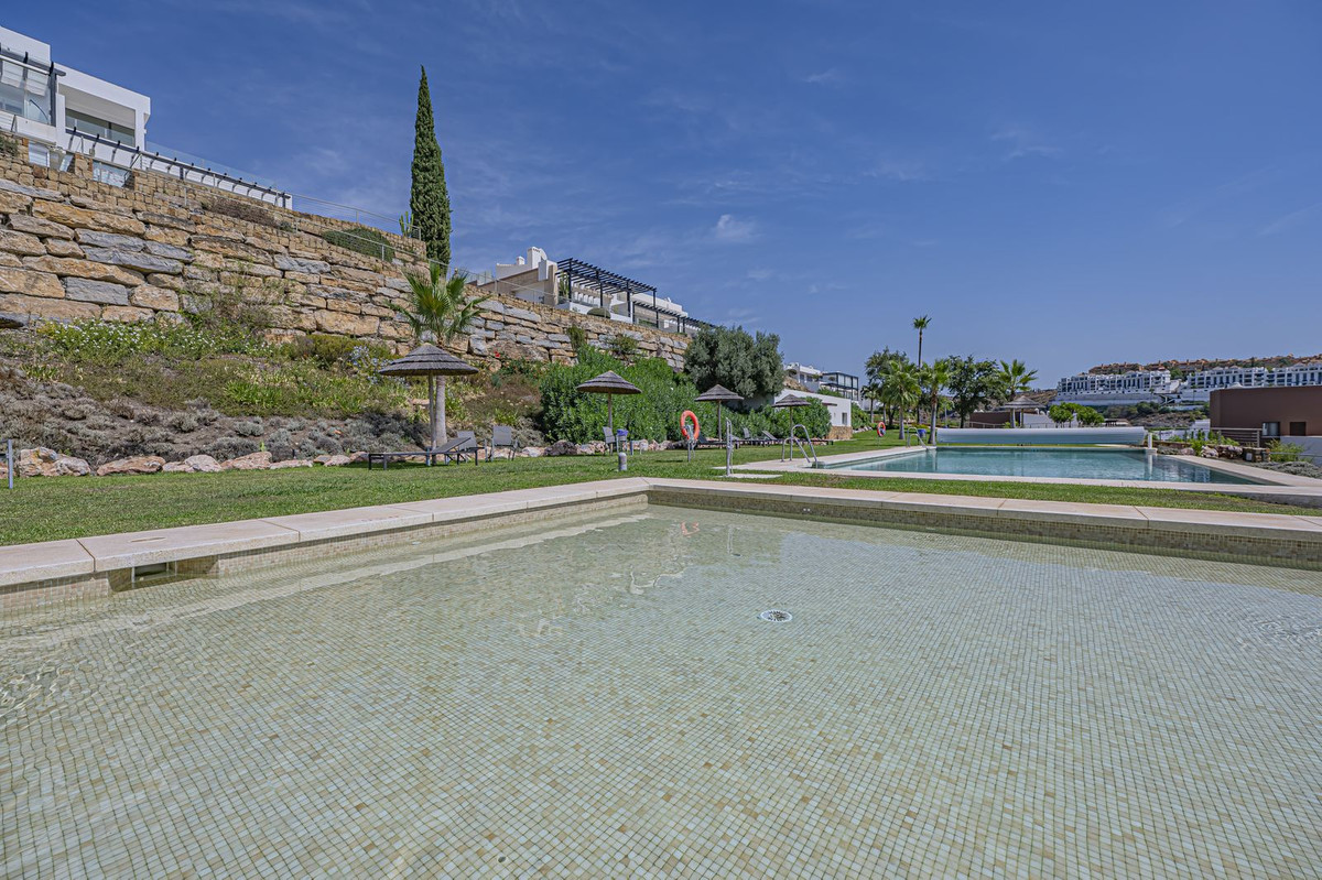Se vende Apartamento Planta Media de 2 dormitorios en Costa Del Sol, Málaga, España