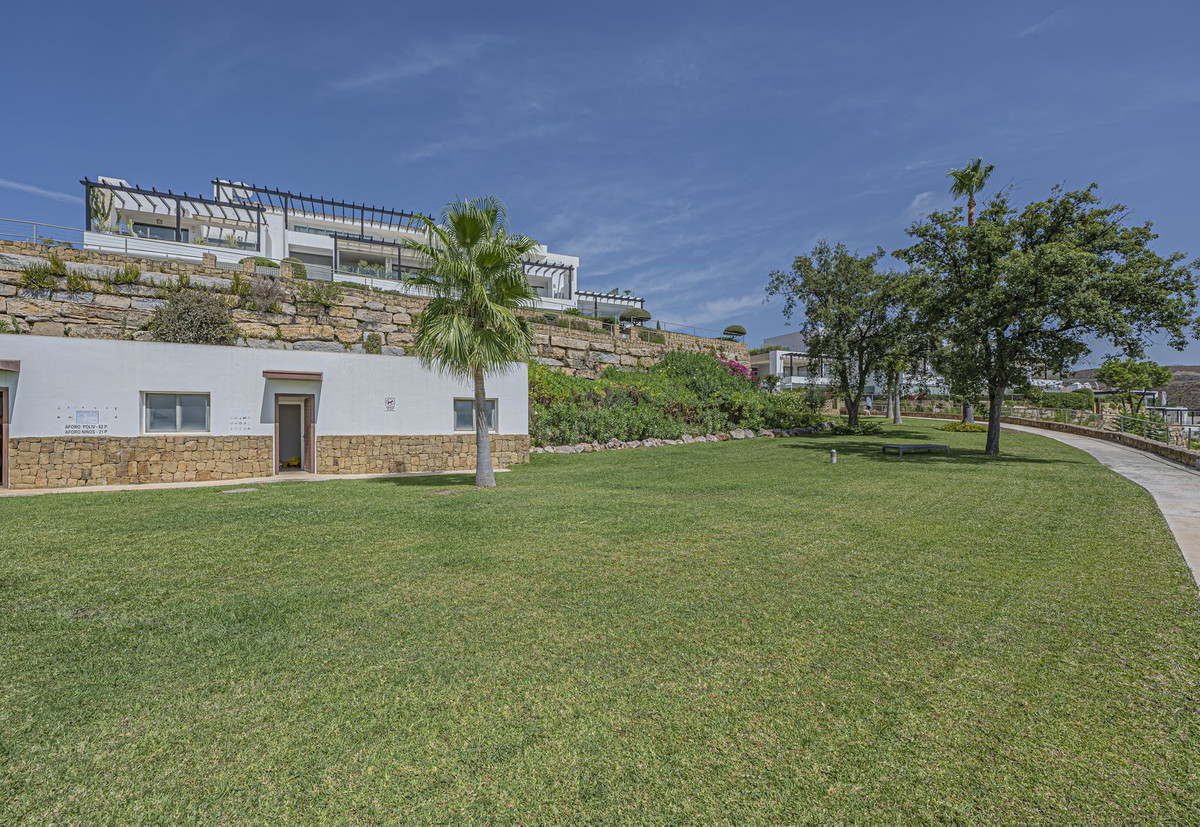 Se vende Apartamento Planta Media de 2 dormitorios en Costa Del Sol, Málaga, España