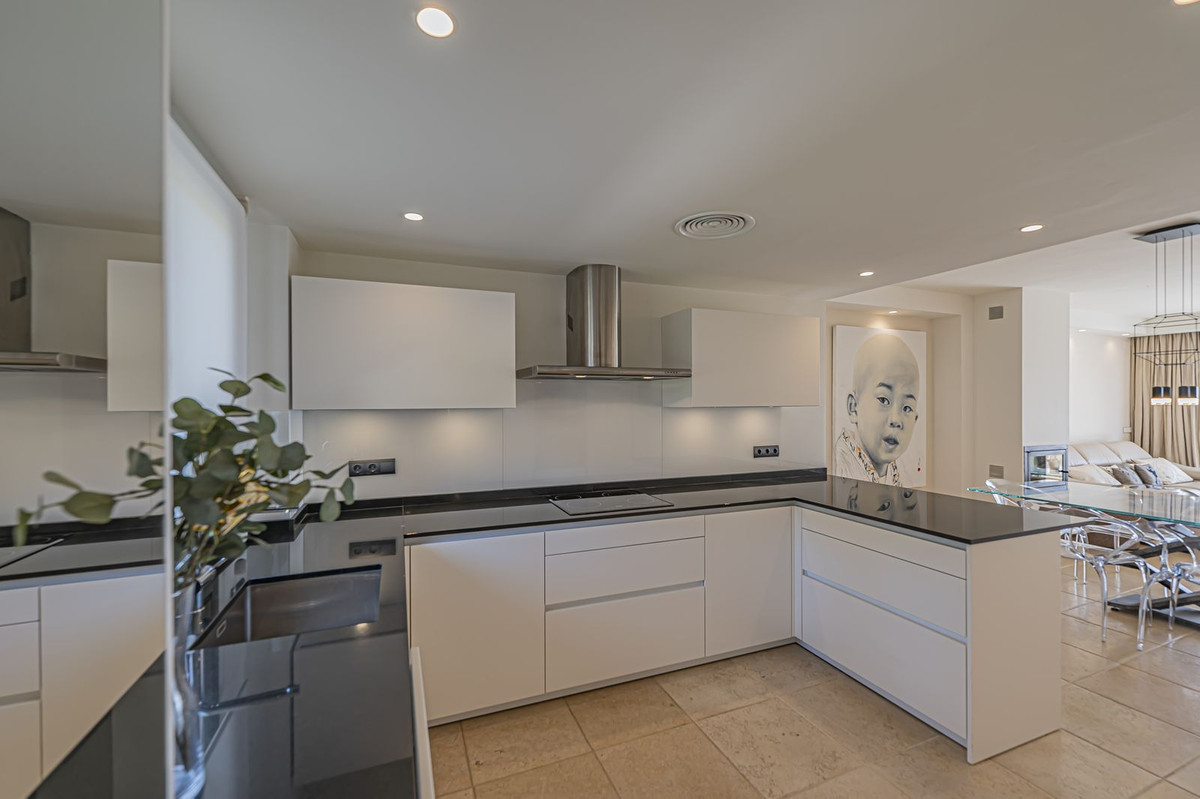 Se vende Apartamento Planta Media de 2 dormitorios en Costa Del Sol, Málaga, España
