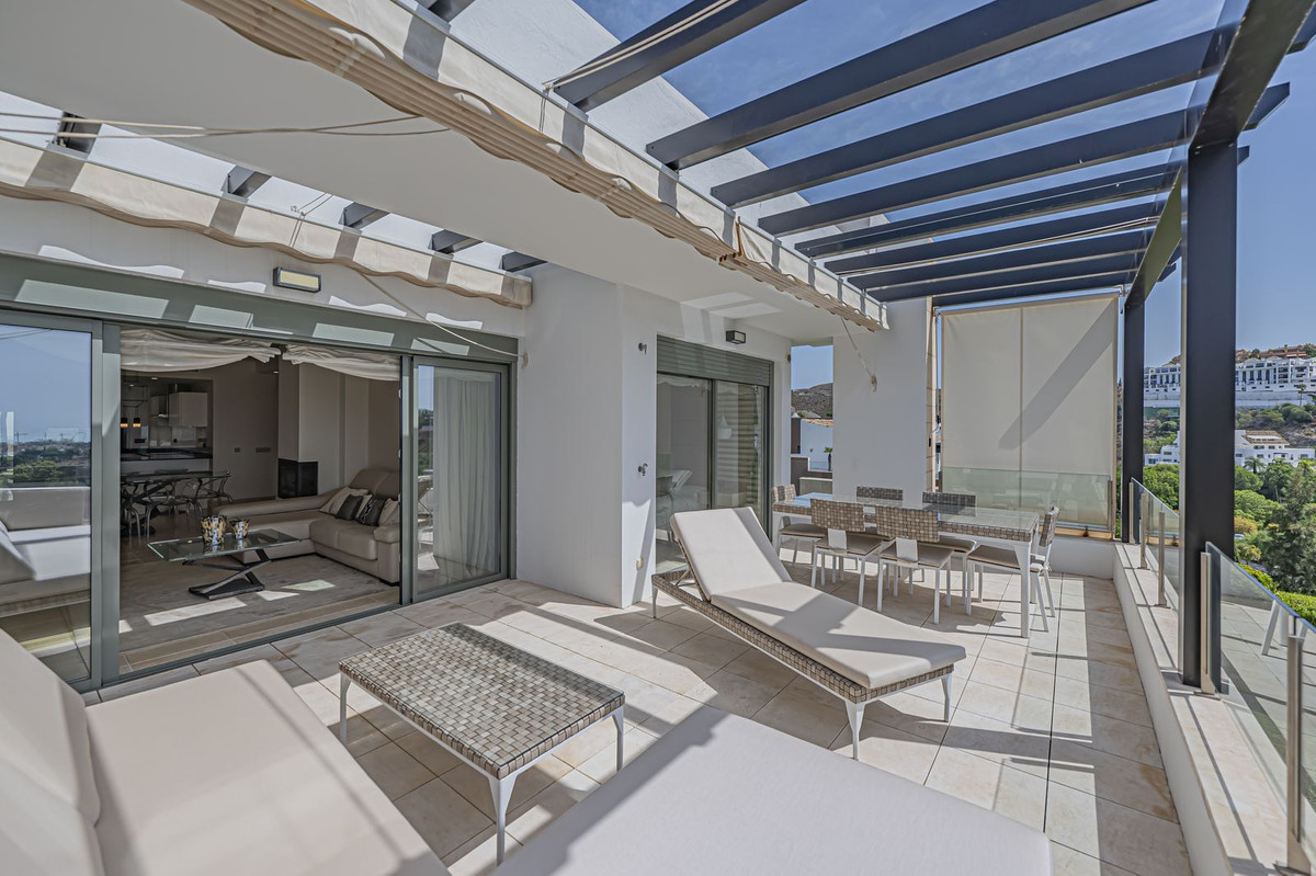 Se vende Apartamento Planta Media de 2 dormitorios en Costa Del Sol, Málaga, España