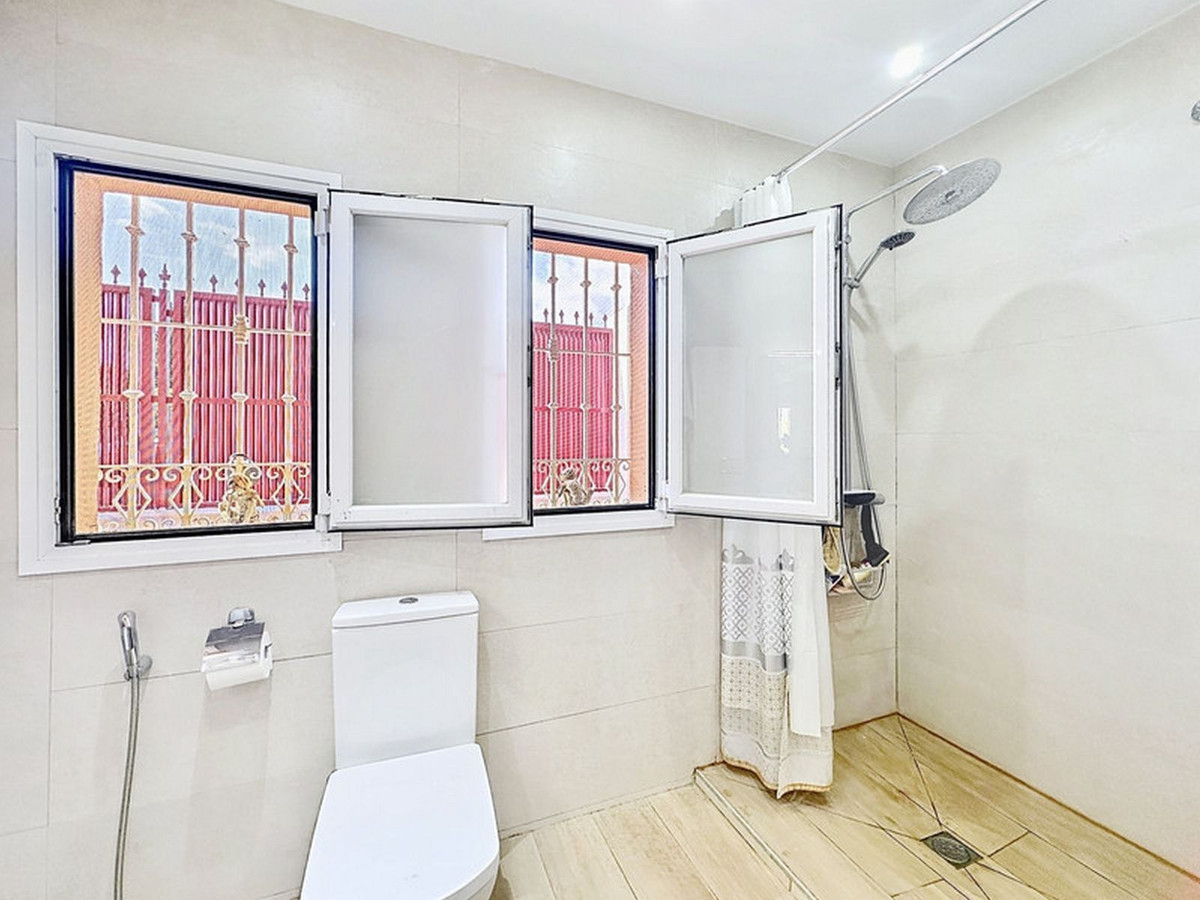 3 Bed Townhouse for sale in Estepona Costa Del Sol, Málaga, Spain