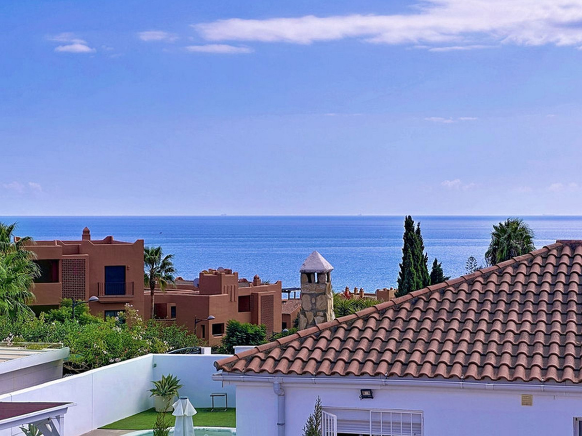 3 Bed Townhouse for sale in Estepona Costa Del Sol, Málaga, Spain