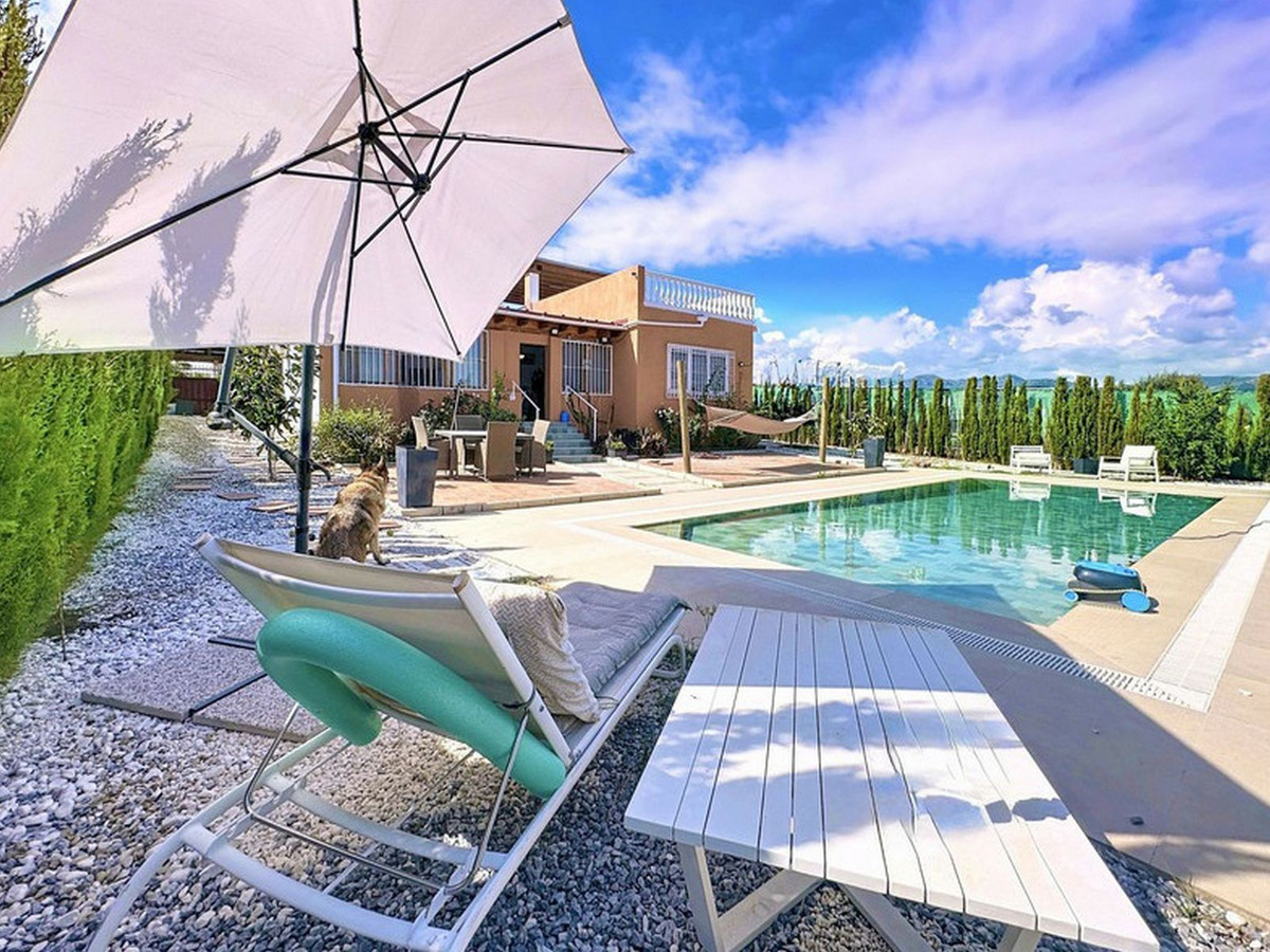 3 Bed Townhouse for sale in Estepona Costa Del Sol, Málaga, Spain