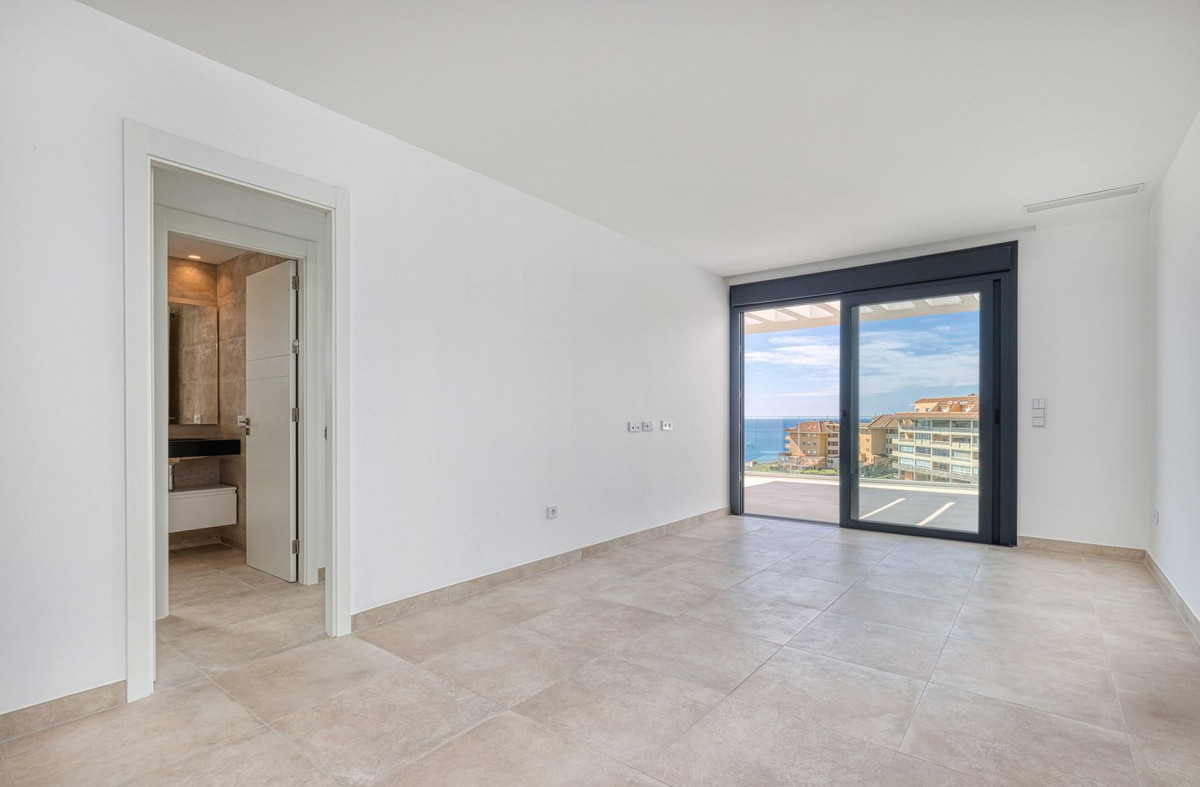 2 Bed Apartment for sale in Higueron Costa Del Sol, Málaga, Spain