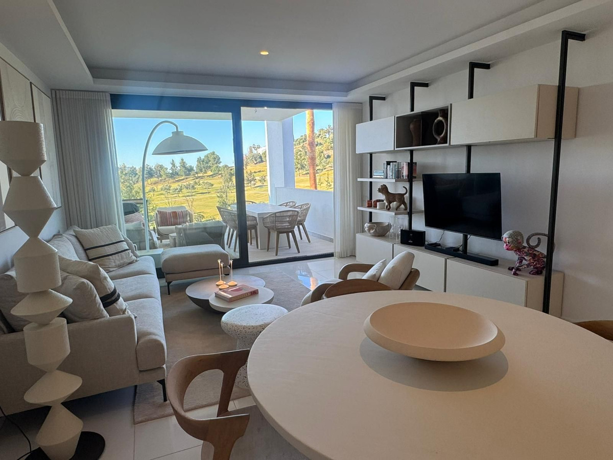 2 Bed Apartment for sale in Benahavís Costa Del Sol, Málaga, Spain