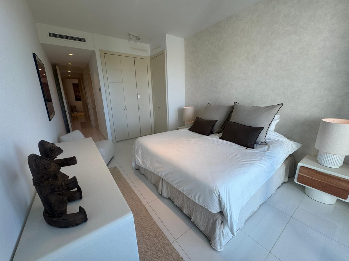 2 Bed Apartment for sale in Benahavís Costa Del Sol, Málaga, Spain