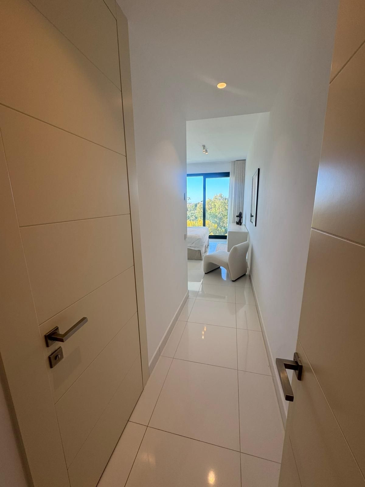 2 Bed Apartment for sale in Benahavís Costa Del Sol, Málaga, Spain