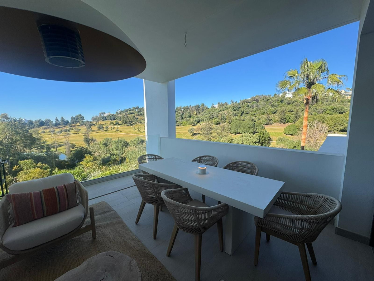 2 Bed Apartment for sale in Benahavís Costa Del Sol, Málaga, Spain